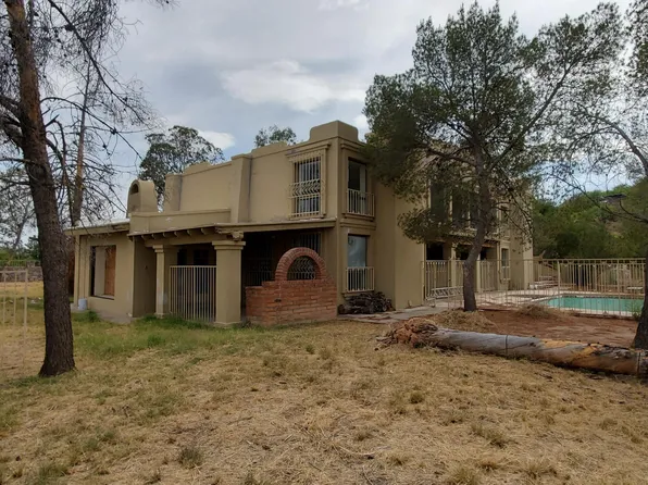 887 E Roper Rd, Nogales, AZ 85621