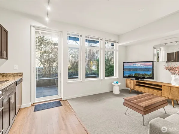 15100 6th Avenue SW #312, Burien, WA 98166