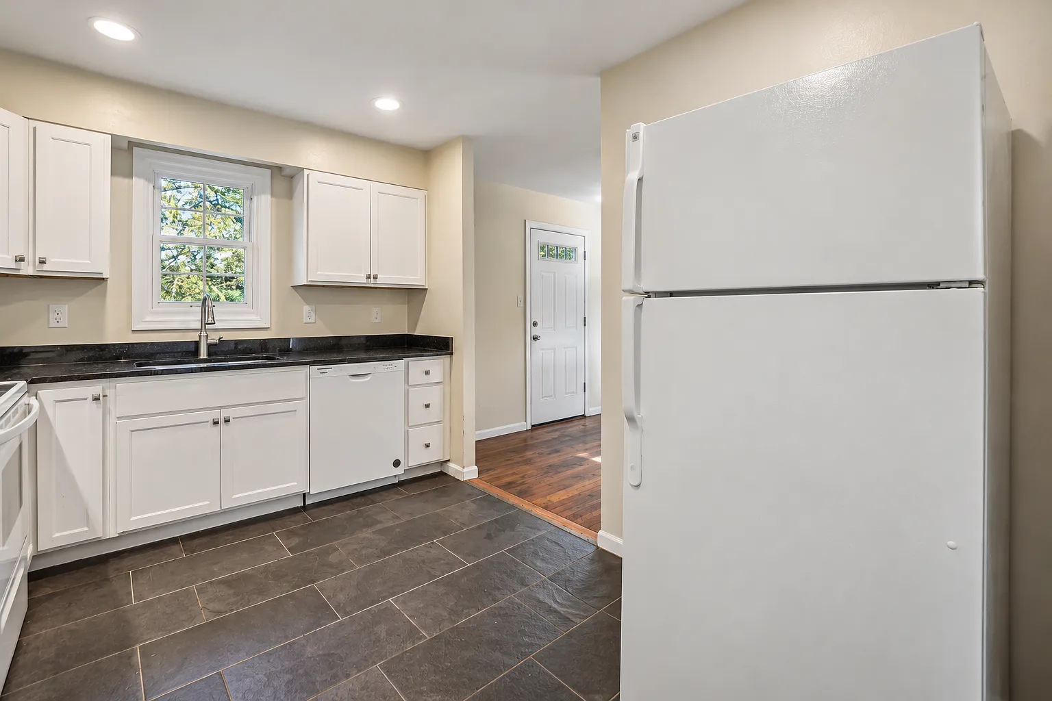 7404 Dartmouth Avenue - 1 — Photo 4