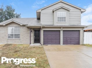 1401 Beckwith Dr, Arlington, TX 76018