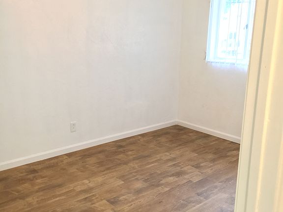 2nd image of 4000 38th St