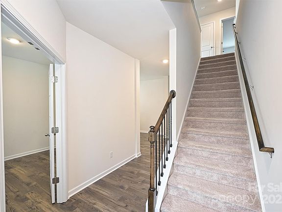 2nd image of 4010 Richard Andrew Dr