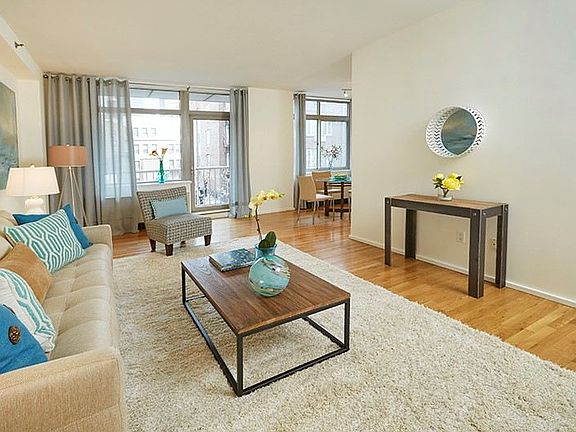 2nd image of 143 E 34th St APT 8N