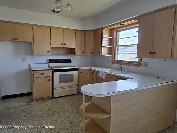 4th image of 1409 2nd St S
