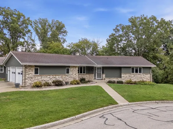 170 Crestwood DRIVE, Sheboygan Falls, WI 53085