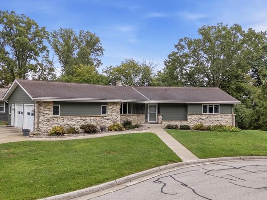 170 Crestwood COURT, Sheboygan Falls, WI 53085