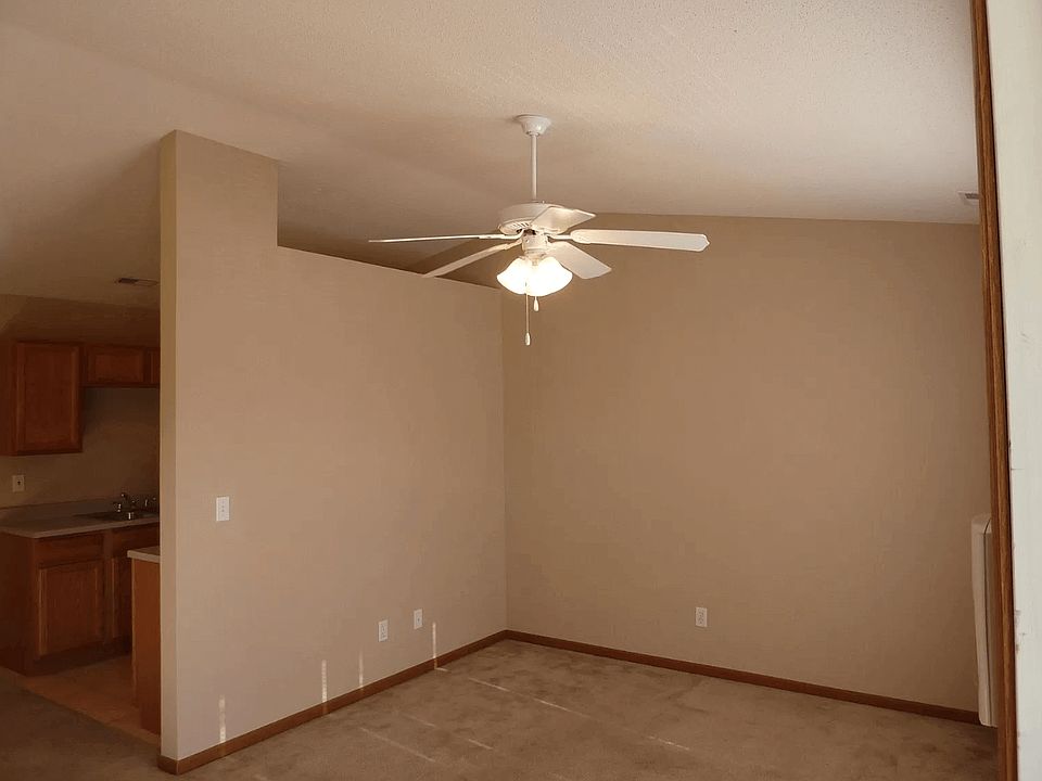40th A2 - Living Room