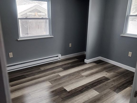 5th image of 5796 Holly Rd NE