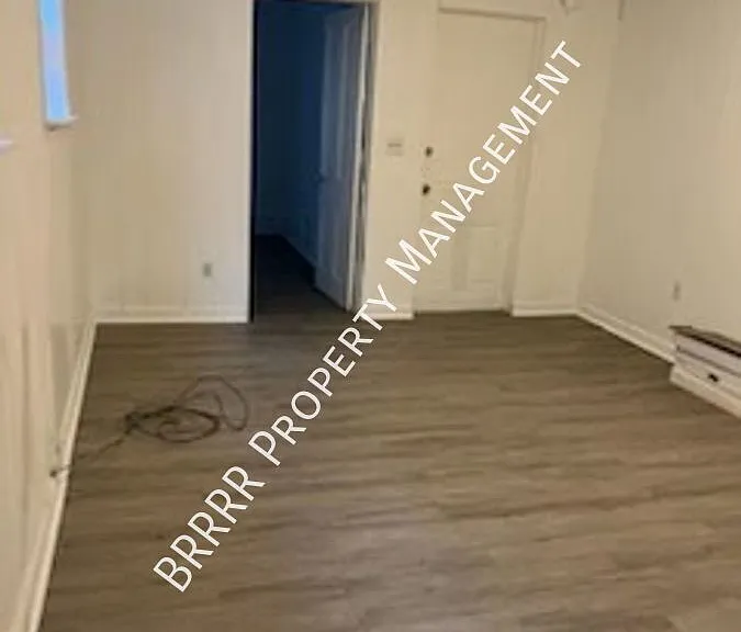 639 Church St #1 — Photo 6