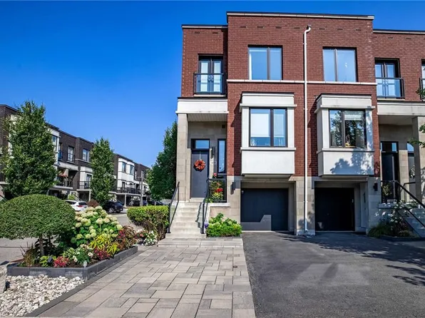 469 Nautical Blvd, Oakville, ON L6L 0E8