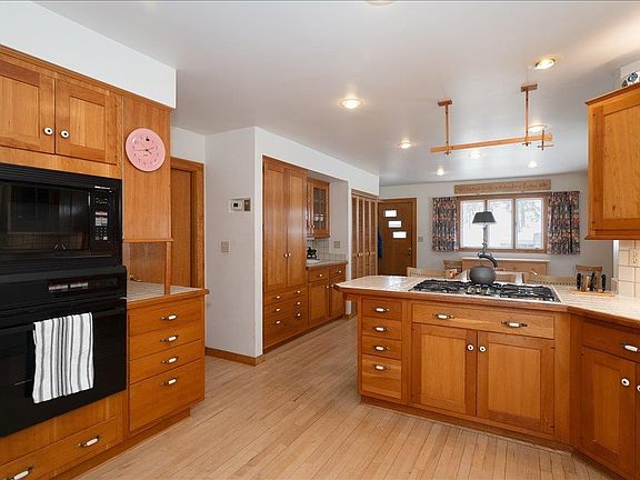 4th image of 2931 Greysolon Rd