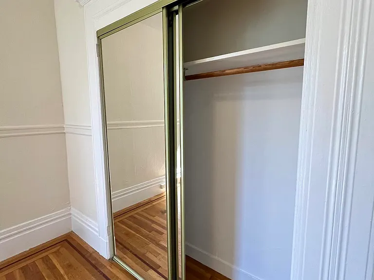 2127 Fillmore St #17 — Photo 4