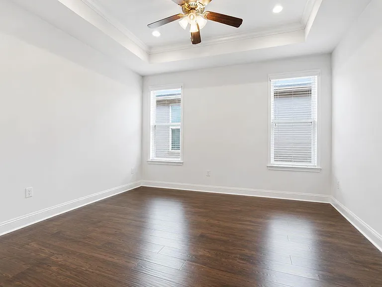 7711 Shannon Dr — Photo 11