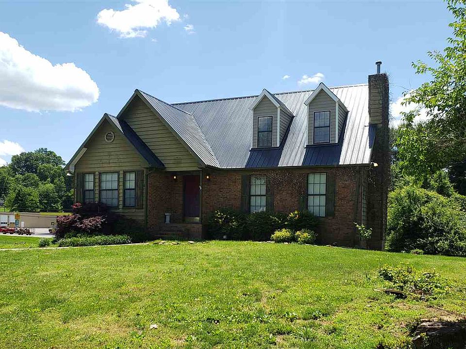 1st image of 815 Foxglove Ln