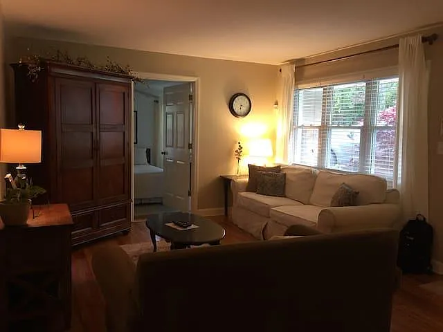 2421 Persimmon Rd — Photo 1
