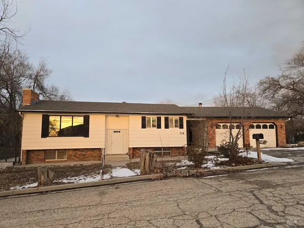 715 Hughes Dr, Payette, ID 83661