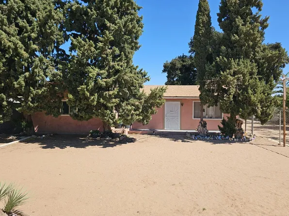 16366 Live Oak St, Hesperia, CA 92345