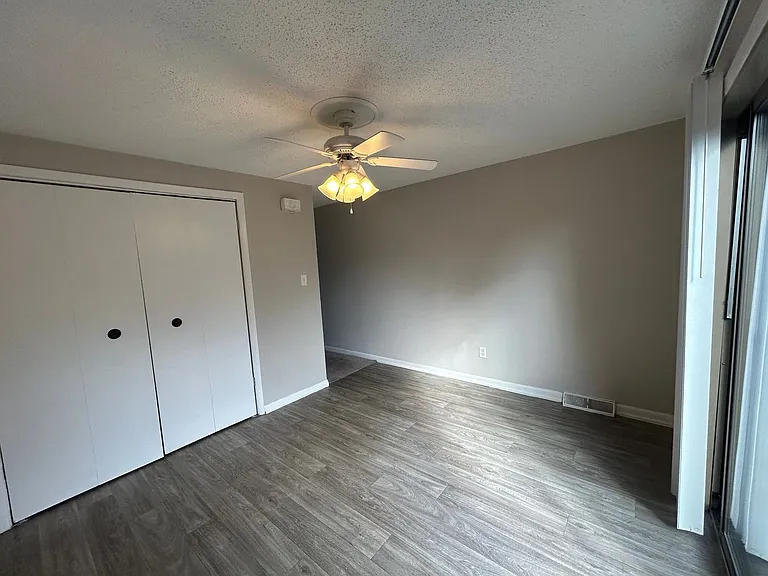 Coventry Court Townhomes — Photo 88