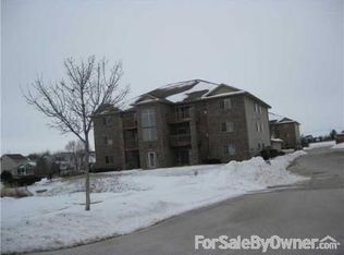650 Colton Cir NE UNIT 10, Cedar Rapids, IA 52402
