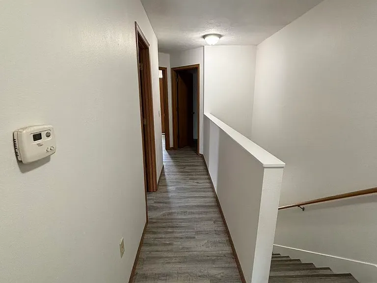 640 S Kansas Ave — Photo 8