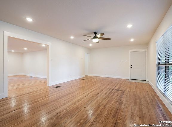 4th image of 219 Cromwell Dr