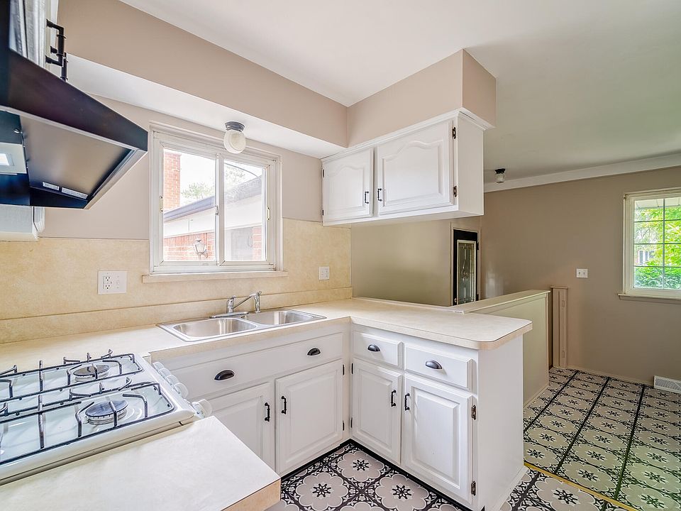 14557 Michigan Blvd, photo 6