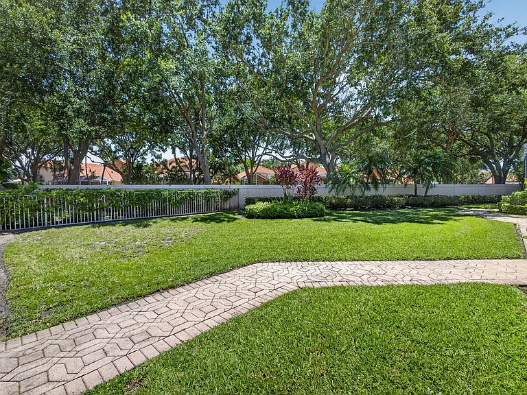 1048 Diamond Head Way — Photo 31