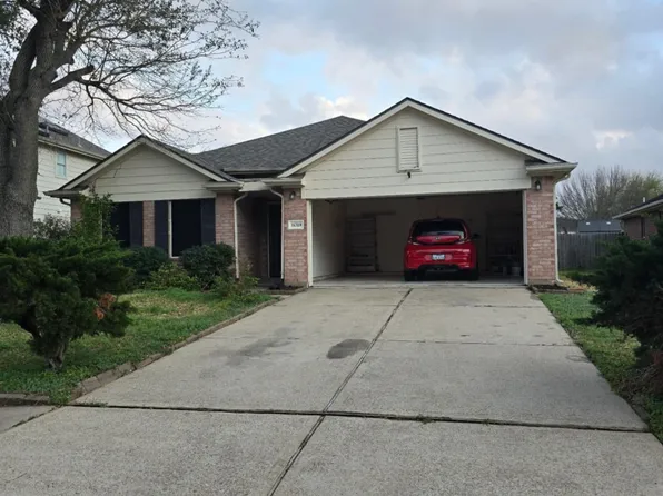 16319 Split Willow Dr, Houston, TX 77083