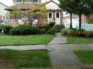 (Undisclosed Address), Whitestone, NY 11357