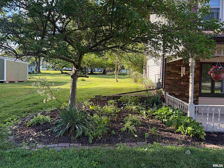 Listing photo 5