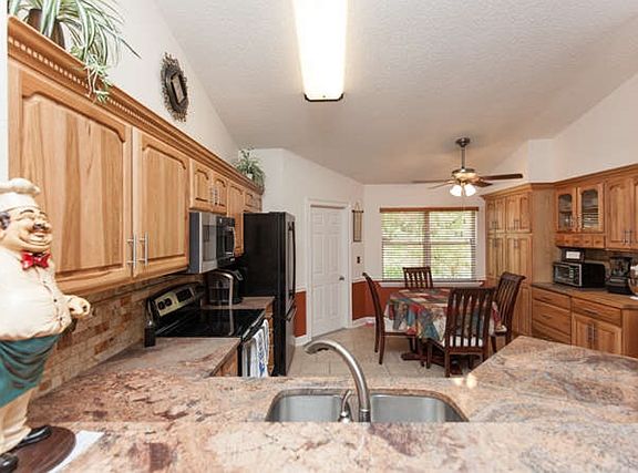4th image of 48 Foxhall Ln