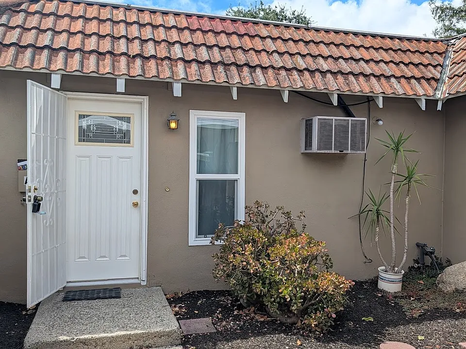 2223 Buena Vista Ave #A