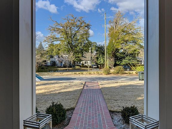 3rd image of 114 Saluda Ave