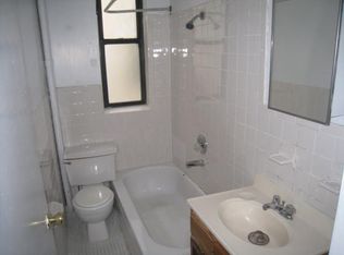 4016 Astoria Blvd APT B2, Astoria, NY 11103