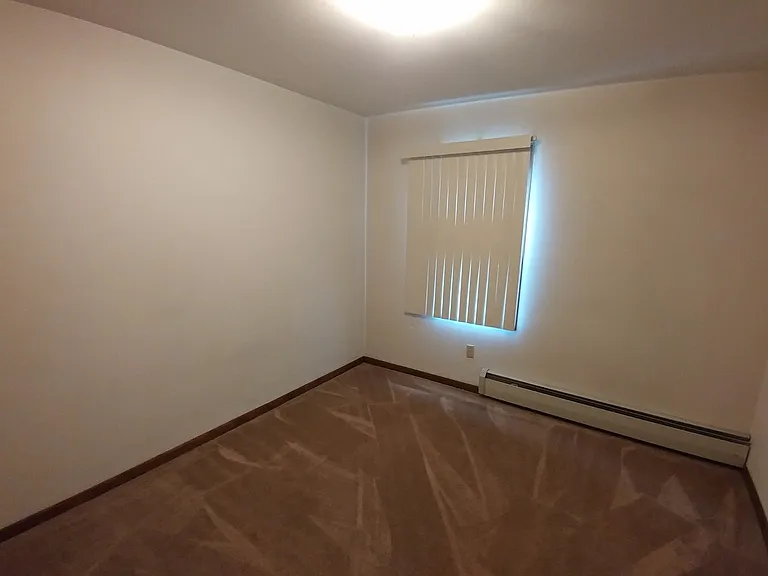516 S Webb St — Photo 5