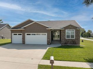 1300 Worley Ln, Ely, IA 52227