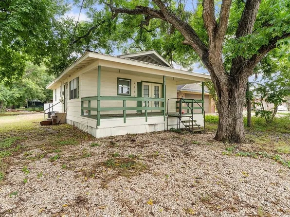 2715 S 2nd St, Waco, TX 76706