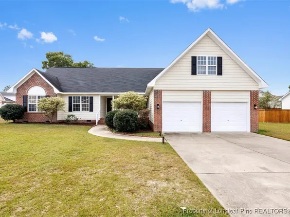 4832 Miranda Dr, Hope Mills, NC 28348