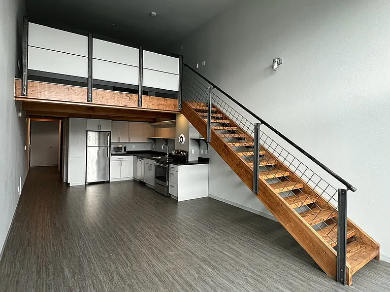 127 Broadway E #303 — Photo 1