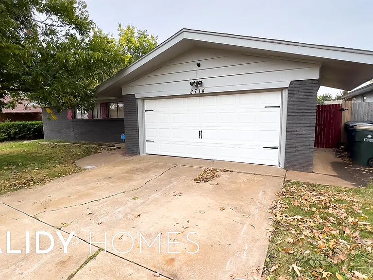 2714 Tottingham Rd — Photo 3