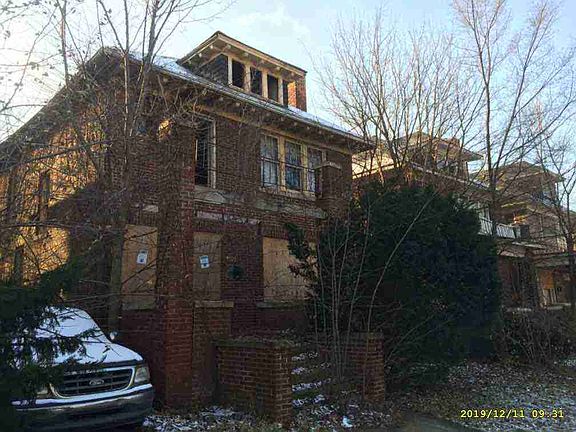 4371 W Philadelphia