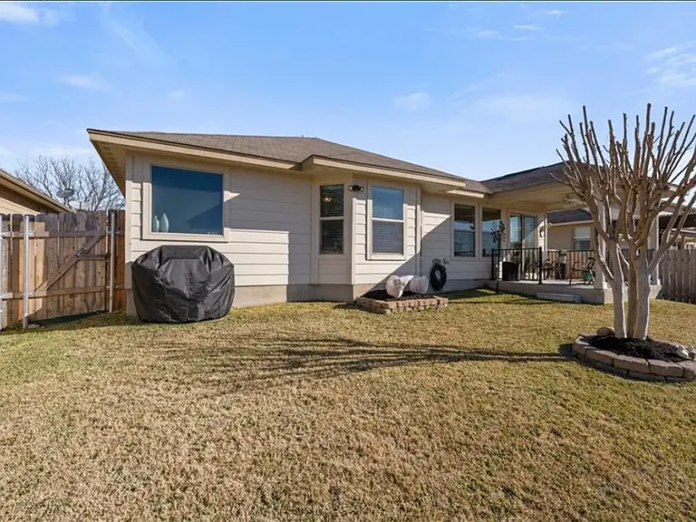 255 Drystone Trl — Photo 18