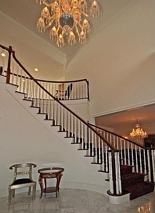 3rd image of 17 Beauclaire Ln
