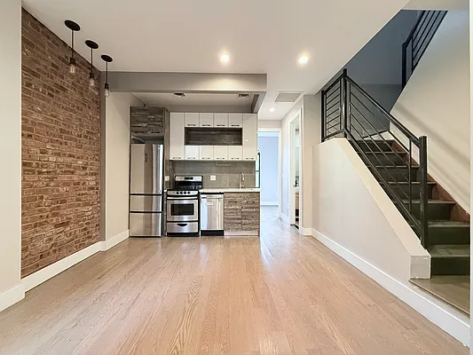 Rented by Doorway NYC, LLC | media 11