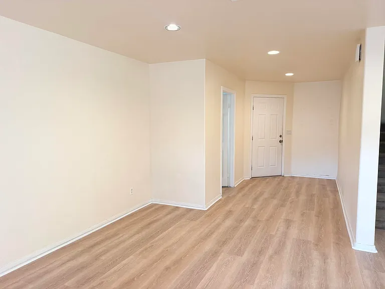 33411 Campus Ln — Photo 3