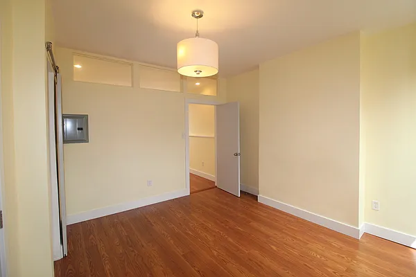 Rented by Compass | media 35