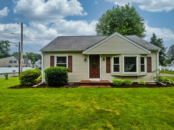 11 Ripley St, Wilbraham, MA 01095