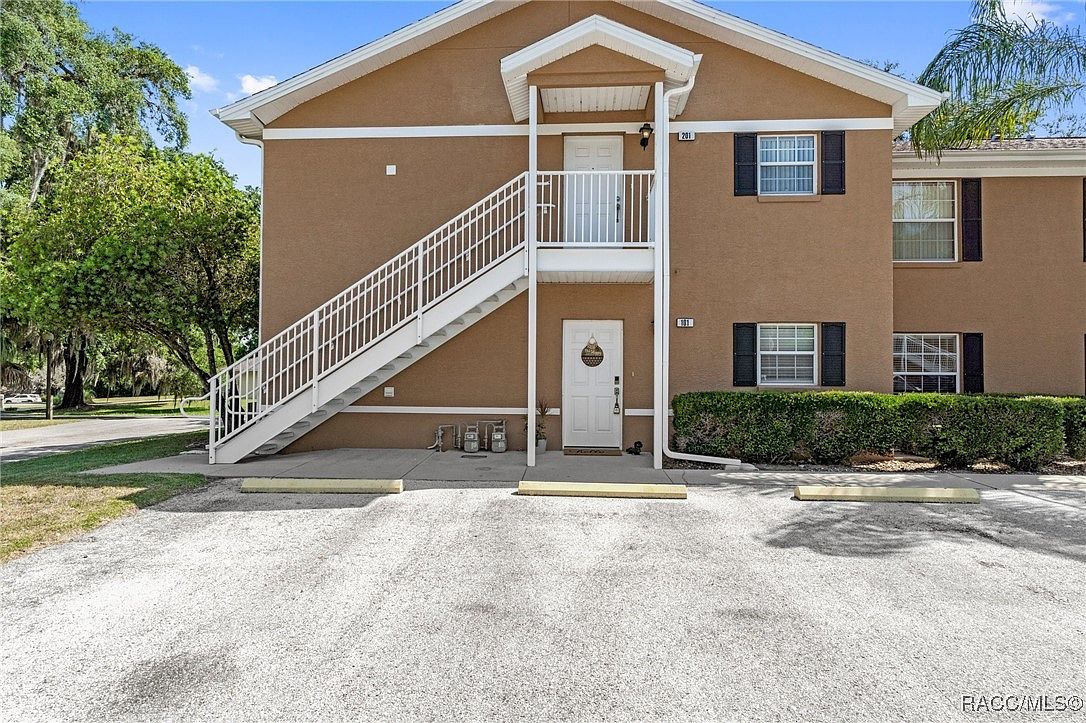 4450 E Windmill Dr APT 101