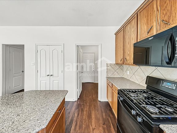 4th image of 2013 Briar Grove Dr