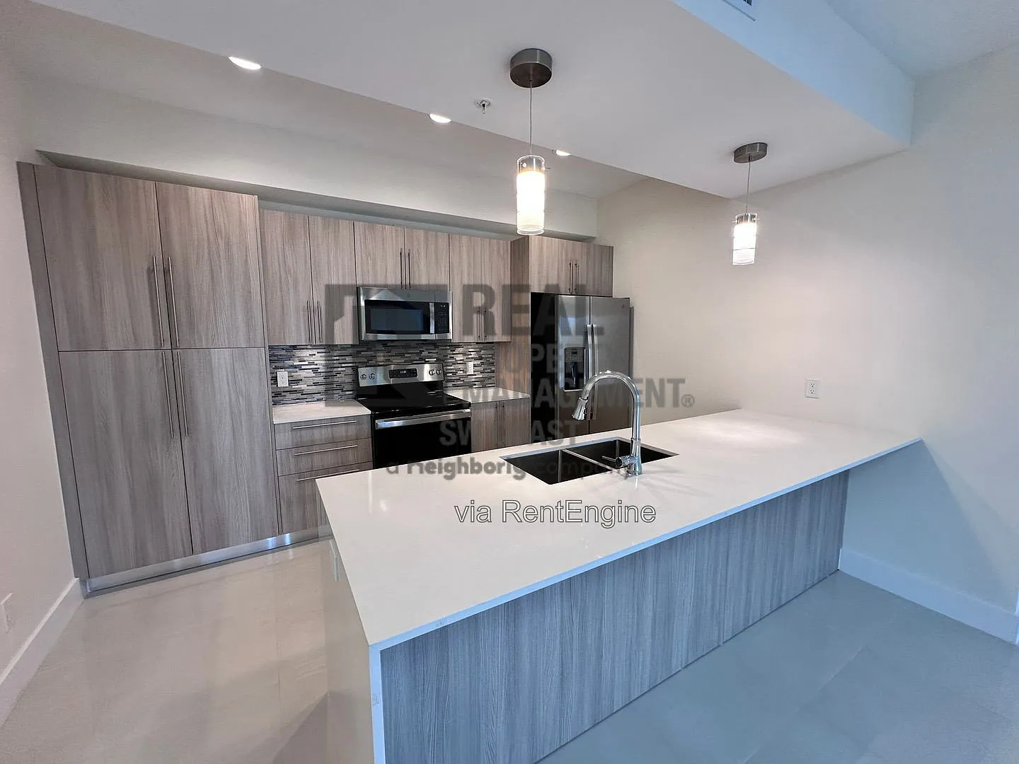 2 bed, 2.0 bath, 1070 sqft, $1,950 — Photo 3